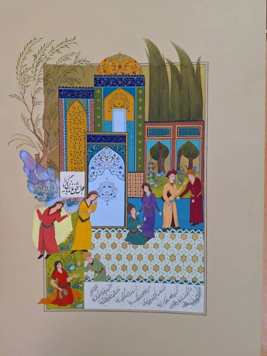 Persische Miniatur mit acht Figuren zwischen verschachtelter Architektur, Zypressen, Weidenzweigen und Kalligrafie.